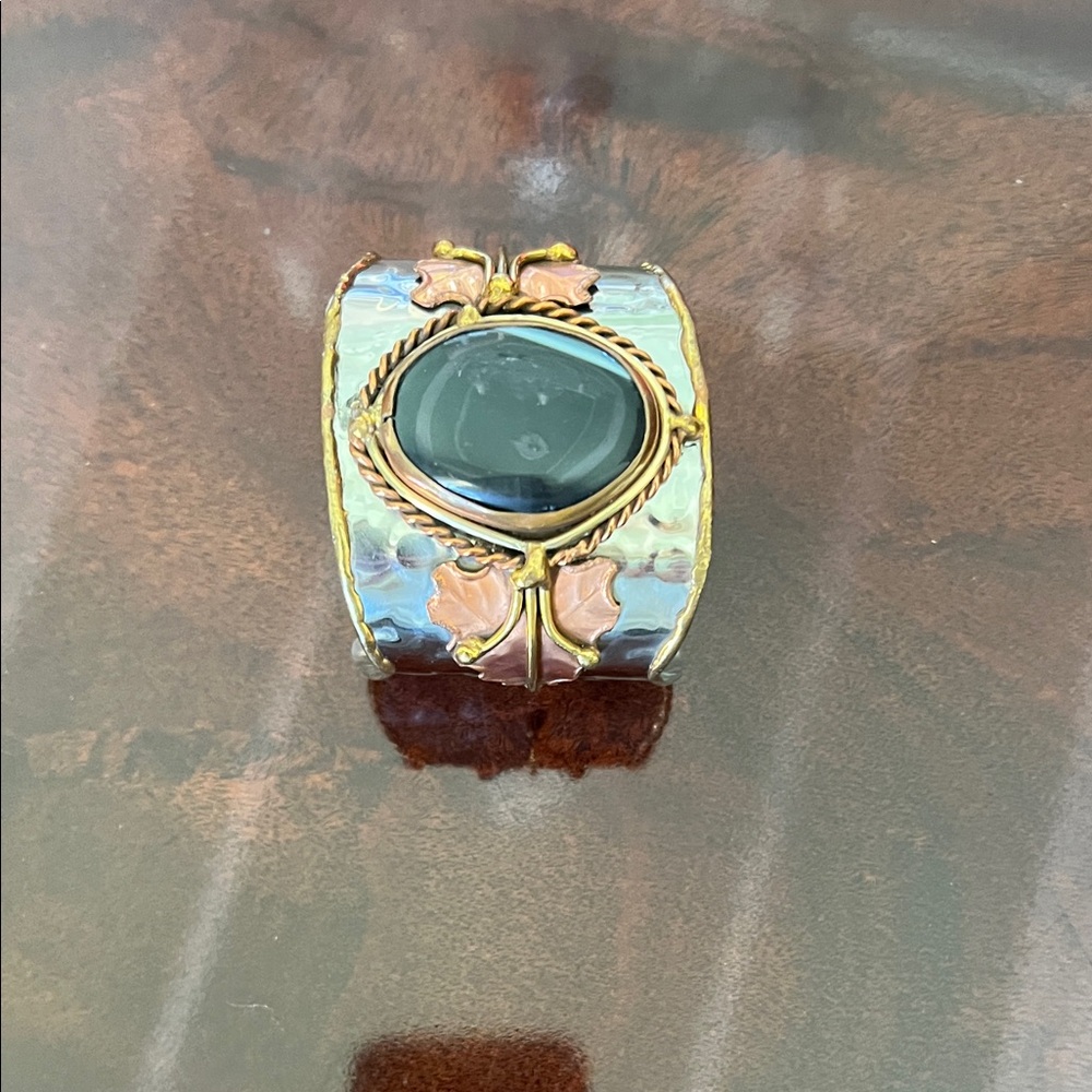 NWOT Tri-Metal Cuff Onyx Stone handmade